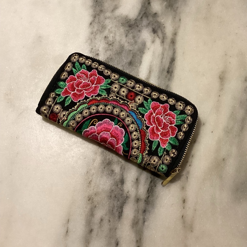 MEXICAN Floral embroidered women’s wallet